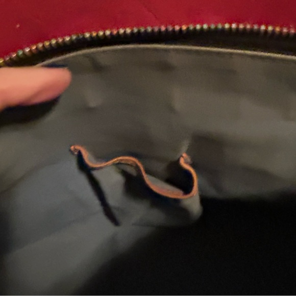 Vintage Dooney and Bourke Gretta Domed Satchel - Picture 13 of 14